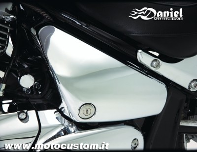 Fianchetti cromati VL800 cod 1527, Daniel accessori moto